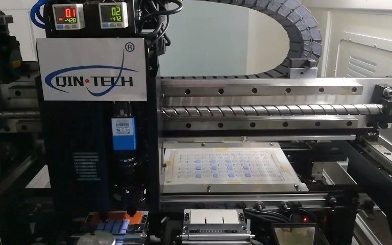 全自动贴硅胶垫圈背胶机 自动贴硅胶脚垫机