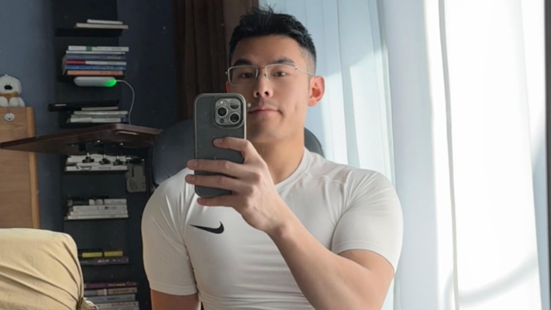 英俊帅气笑容暖暖的阳光型男