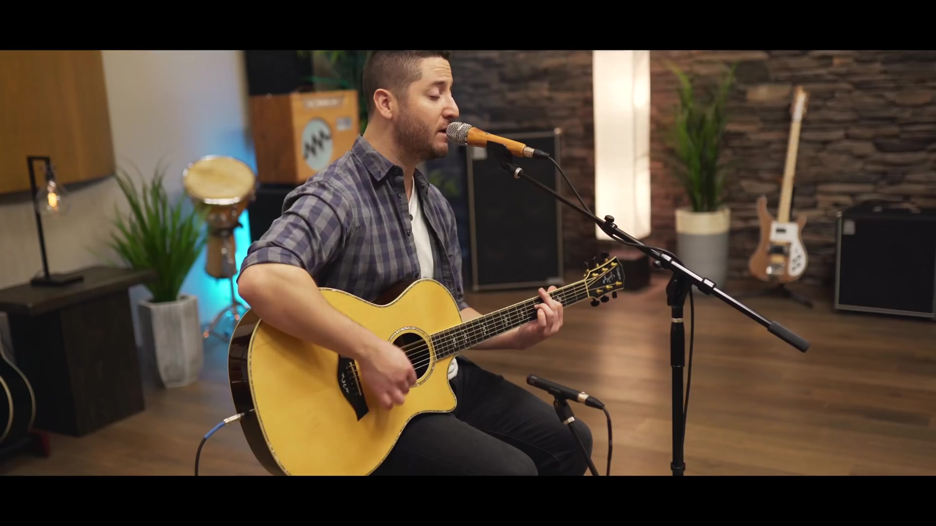 boyce avenue乐队超赞翻唱《umbrella》,好听哭了