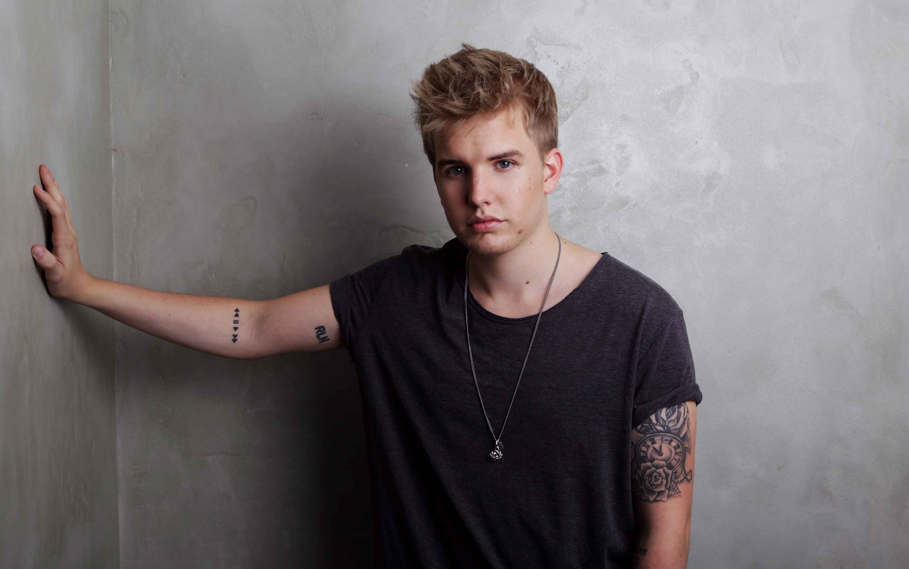 德语mv | 德国歌手kayef - 2 uhr nachts_哔哩哔哩 (゜-゜)つロ 干杯