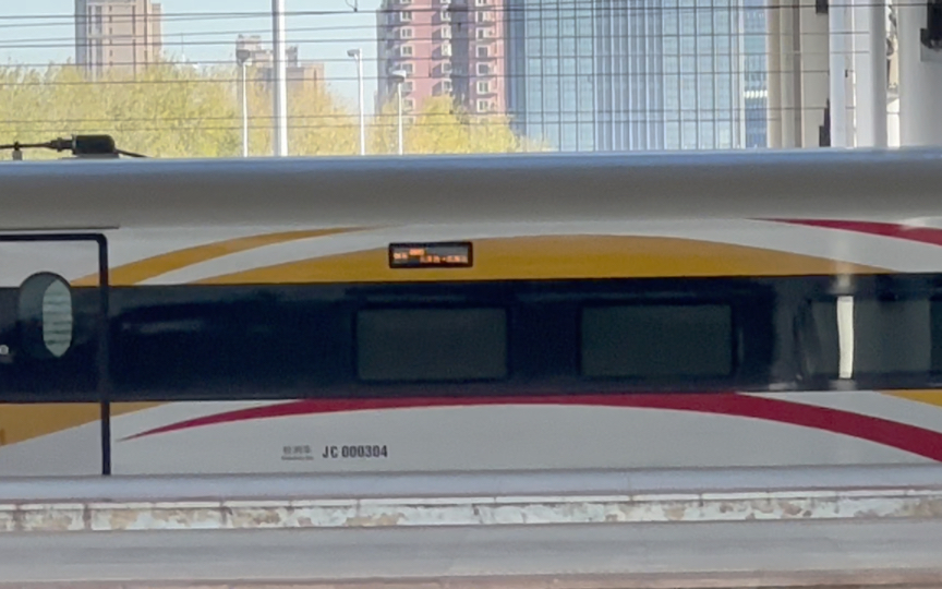 cr400bf-j-0003担当dj53停靠在唐山站