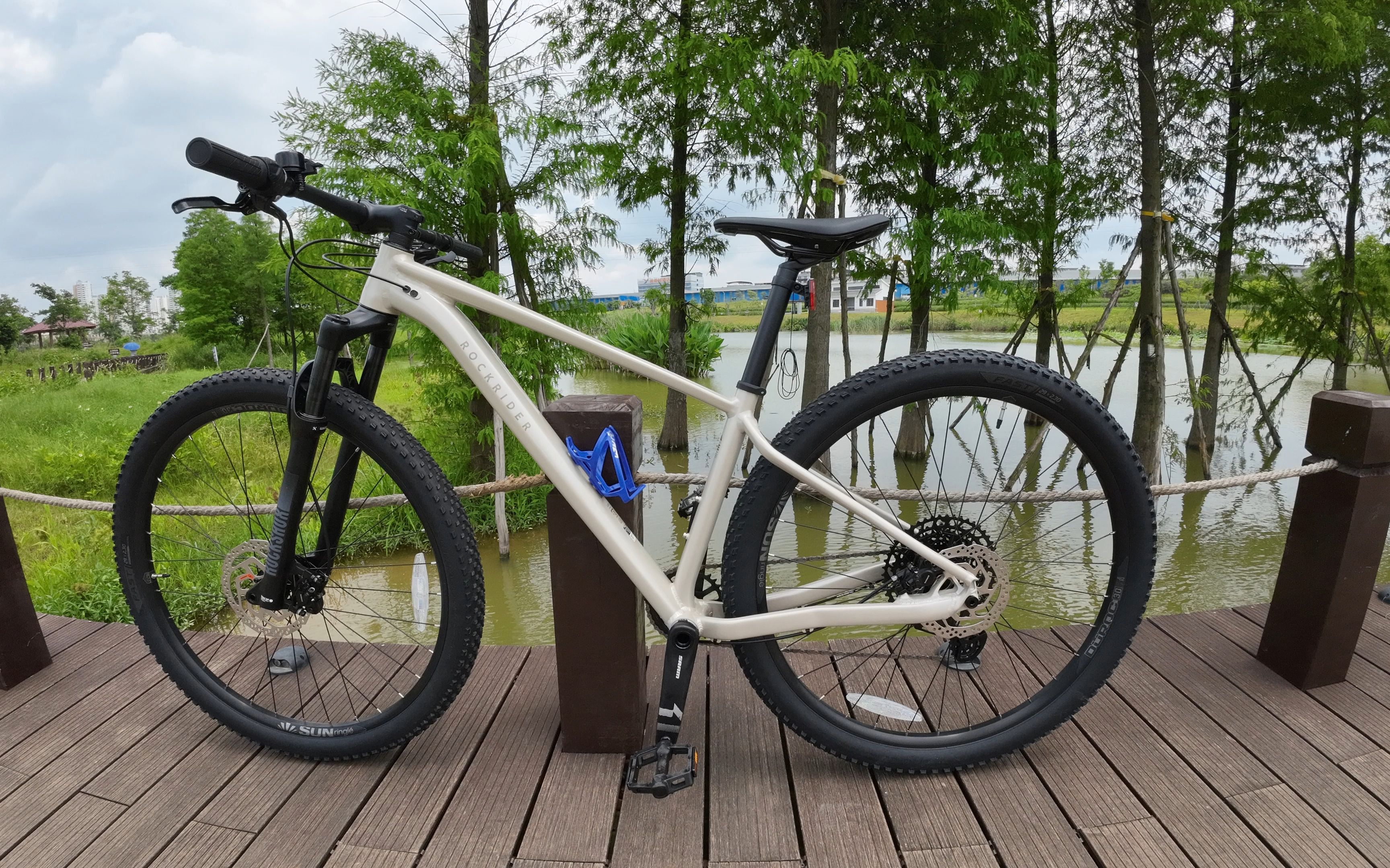 迪卡侬race700今天快递送到了 xc山地车 大疆action3拍摄