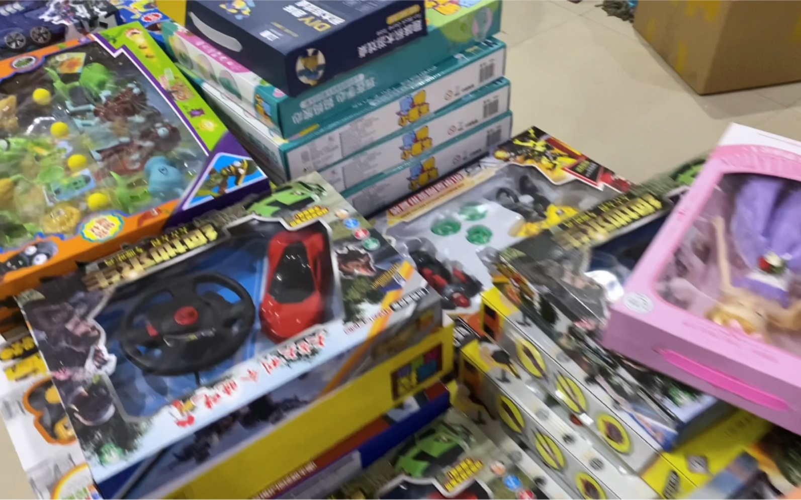 义乌"网红村"各种儿童玩具,商超一百多,这里只要这么多,贵吗?