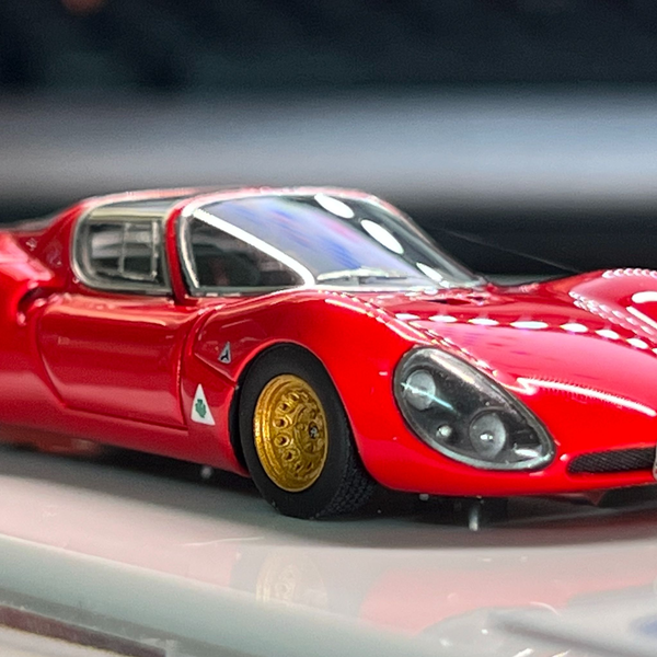 DMH 1:64比例阿尔法罗密欧Alfa Romeo Tipo 33 Stradale 树脂汽车模型