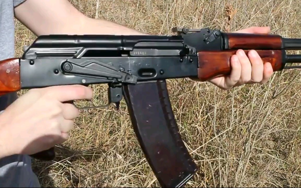 80年代苏联图拉兵工厂的ak74