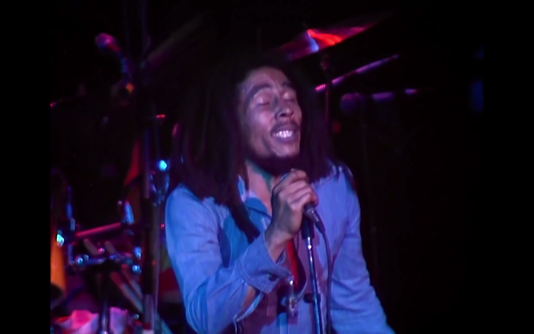 [图]超经典 雷鬼之父鲍勃马利Bob Marley《No Woman, No Cry》高清修复版 (Live At The Rainbow 4th June 1977