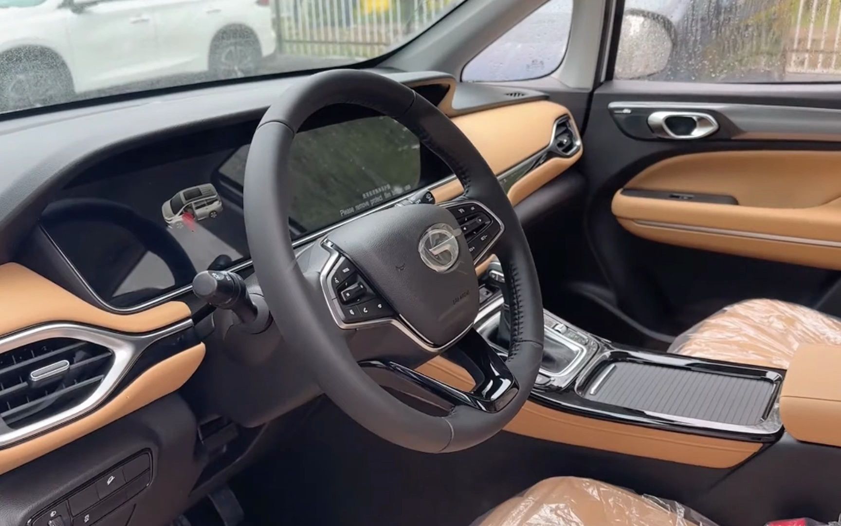 传祺m6pro是一款高性价比的家用mpv,比奥德赛便宜了至少5万,内饰却