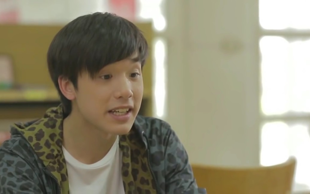 【jamyjamess】荷尔蒙时期的一些镜头前的表演训练,这段詹宝还被p