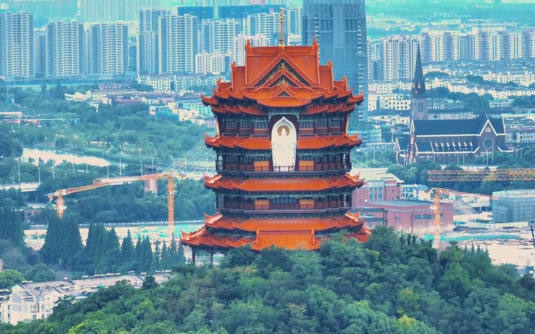 今天换种方式领略君山寺的庄严雄伟摄影航拍