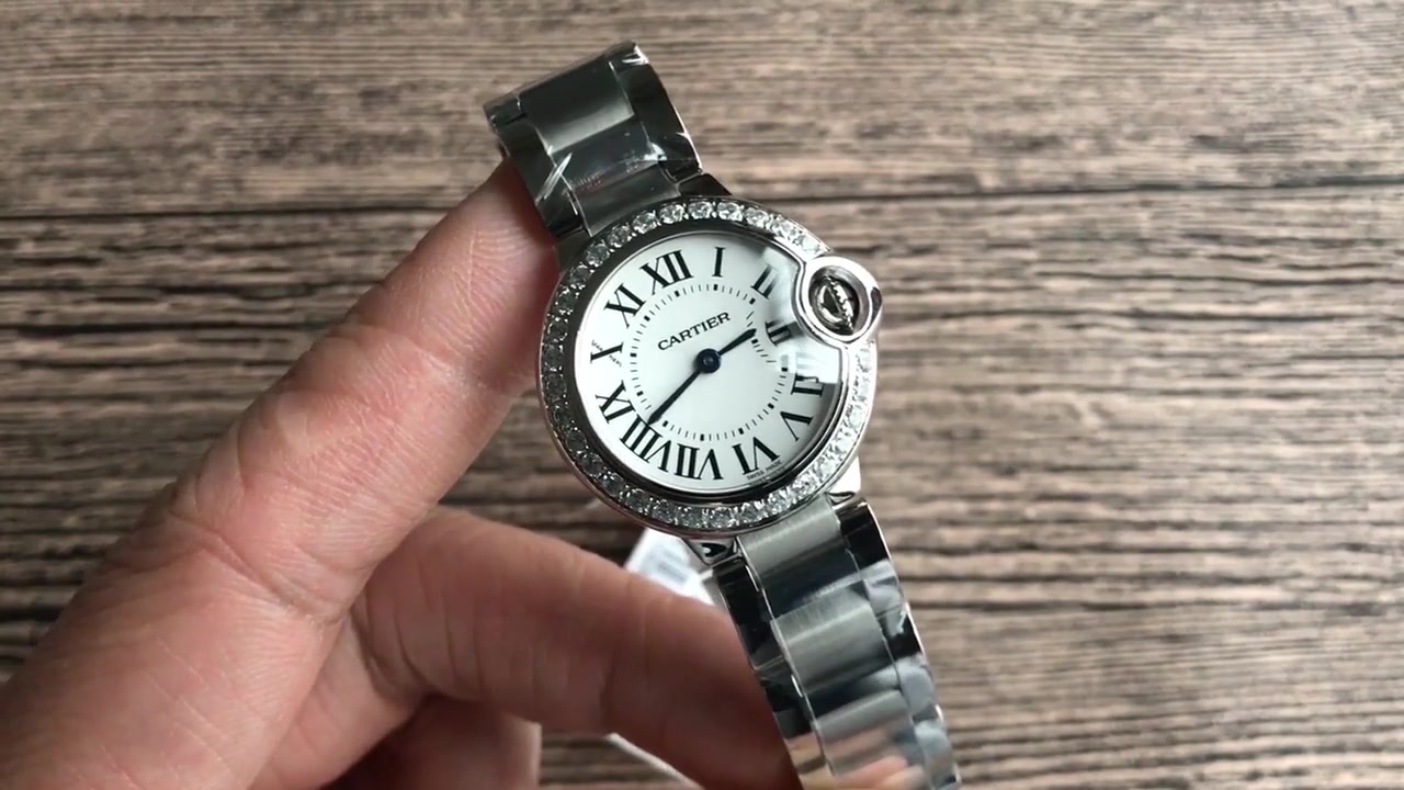 暗访广州表厂拿到v6卡地亚蓝气球28mm镶钻石英女表精彩评测