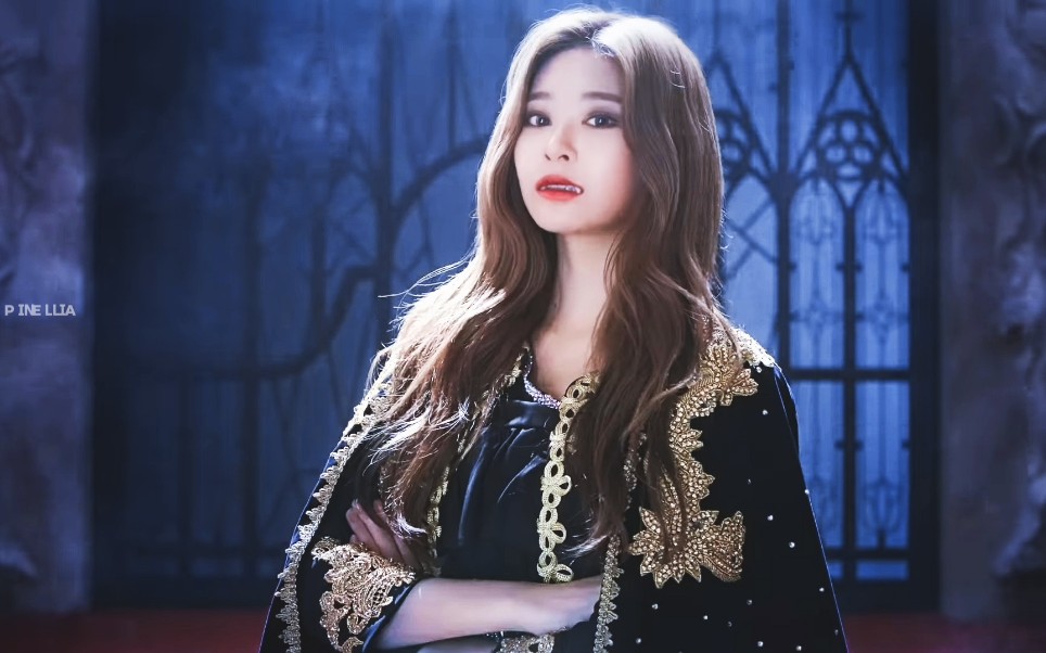 防撞izone - vampire mv teaser 2