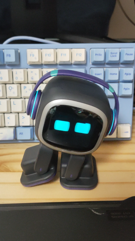 机器人跳舞翻车现场ai 智能机器人emo 演示