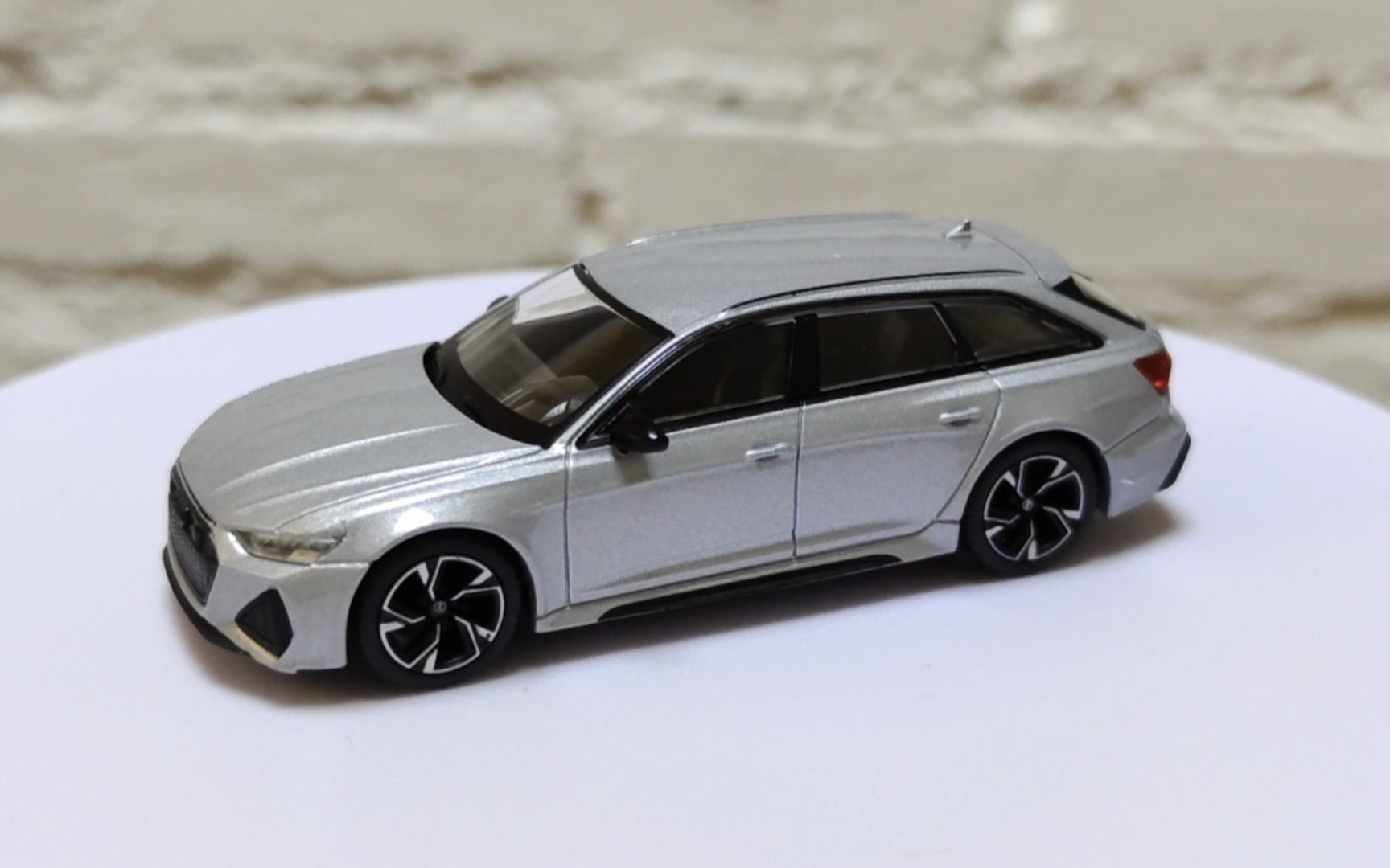 minigt 372 奧迪 rs6 avant 银