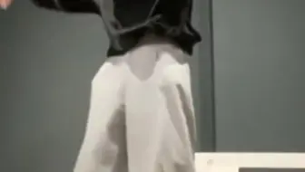 手势网红舞达人招募:3就是很喜欢啦编舞舞蹈随拍跳街舞的小女孩amy跳舞使我快乐3