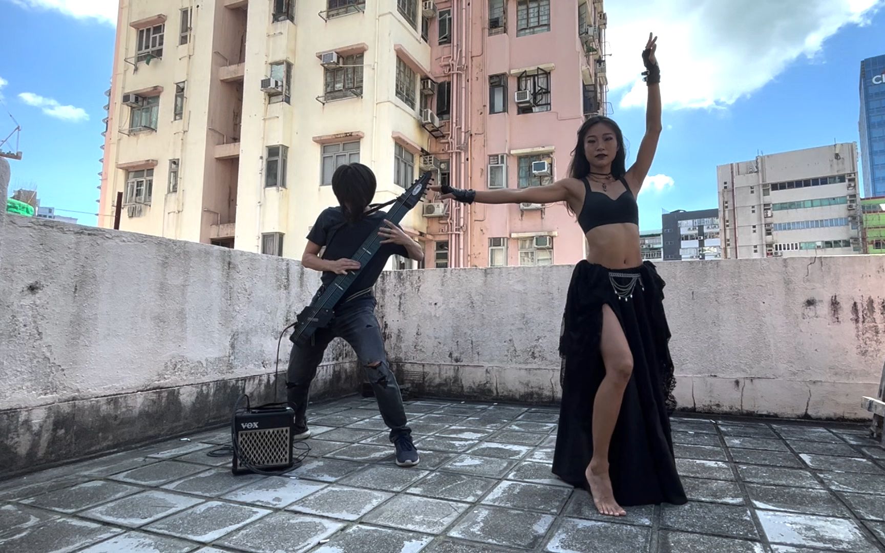 [图]Metallica - Master of Puppets chapman stick Belly Dance 查普曼琴 肚皮舞