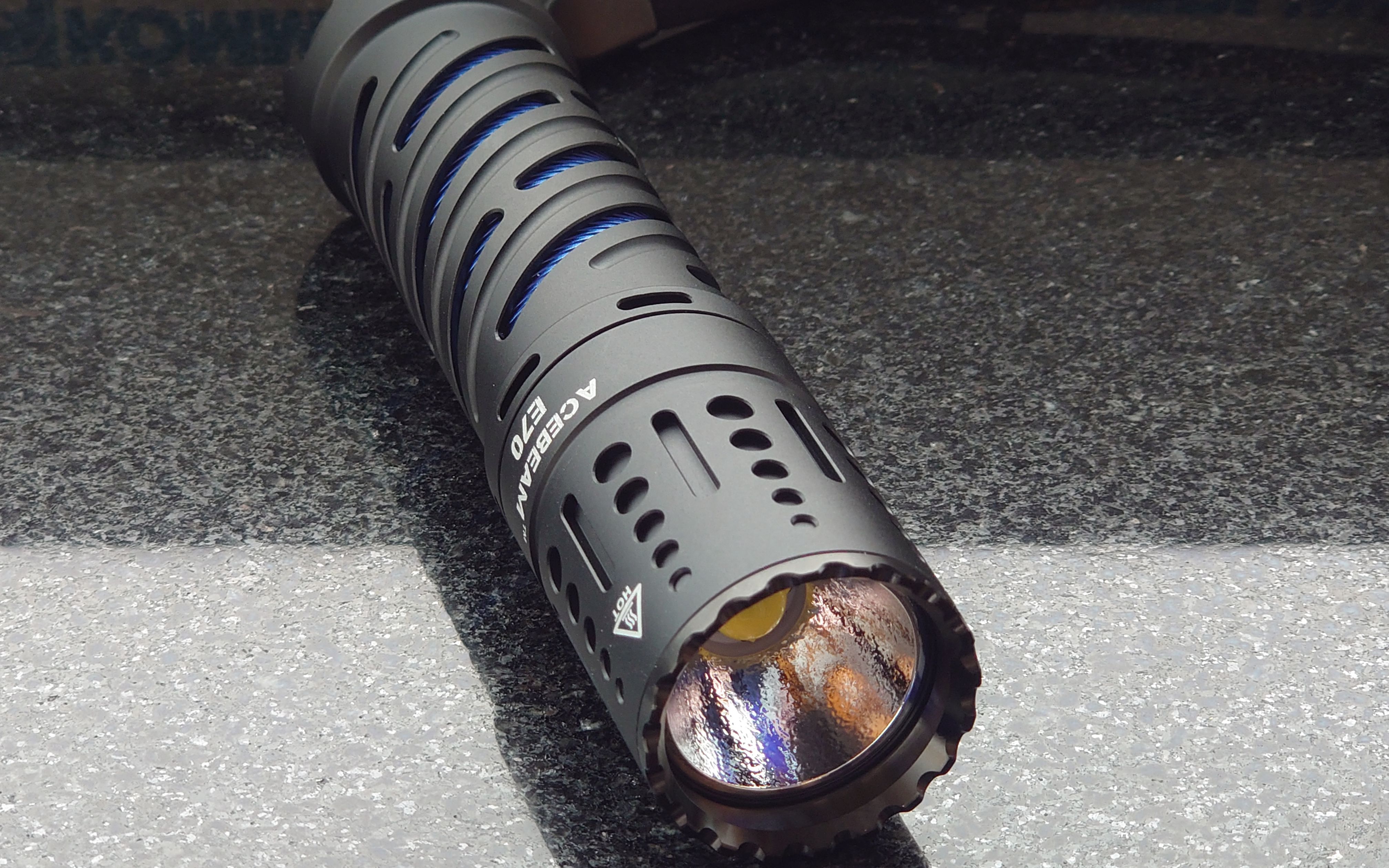 acebeam e70 中白光 开箱&试玩