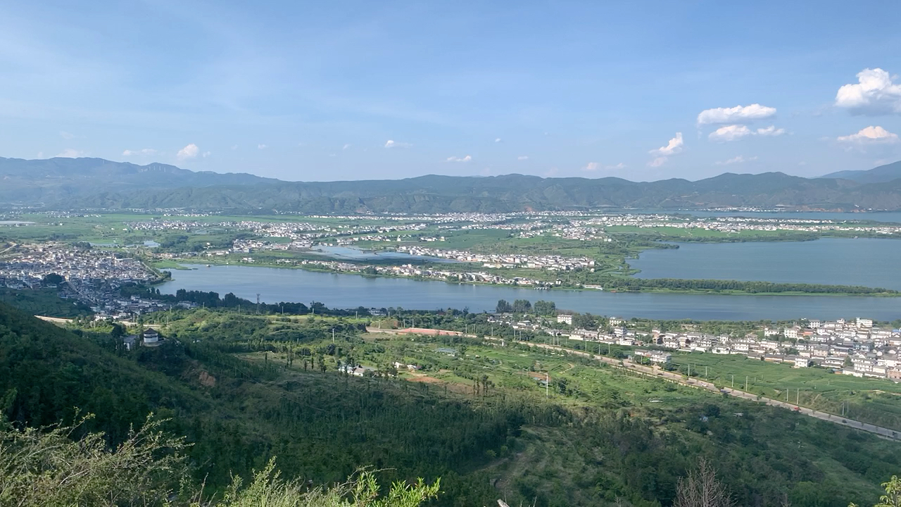 鸟瞰大理洱海