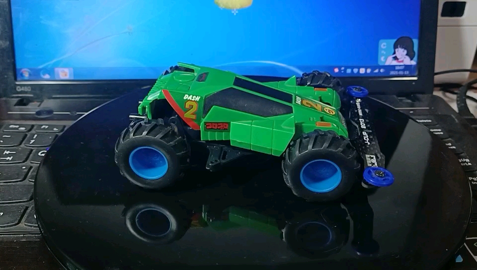 大脚迷你四驱车之肌肉燃烧太阳