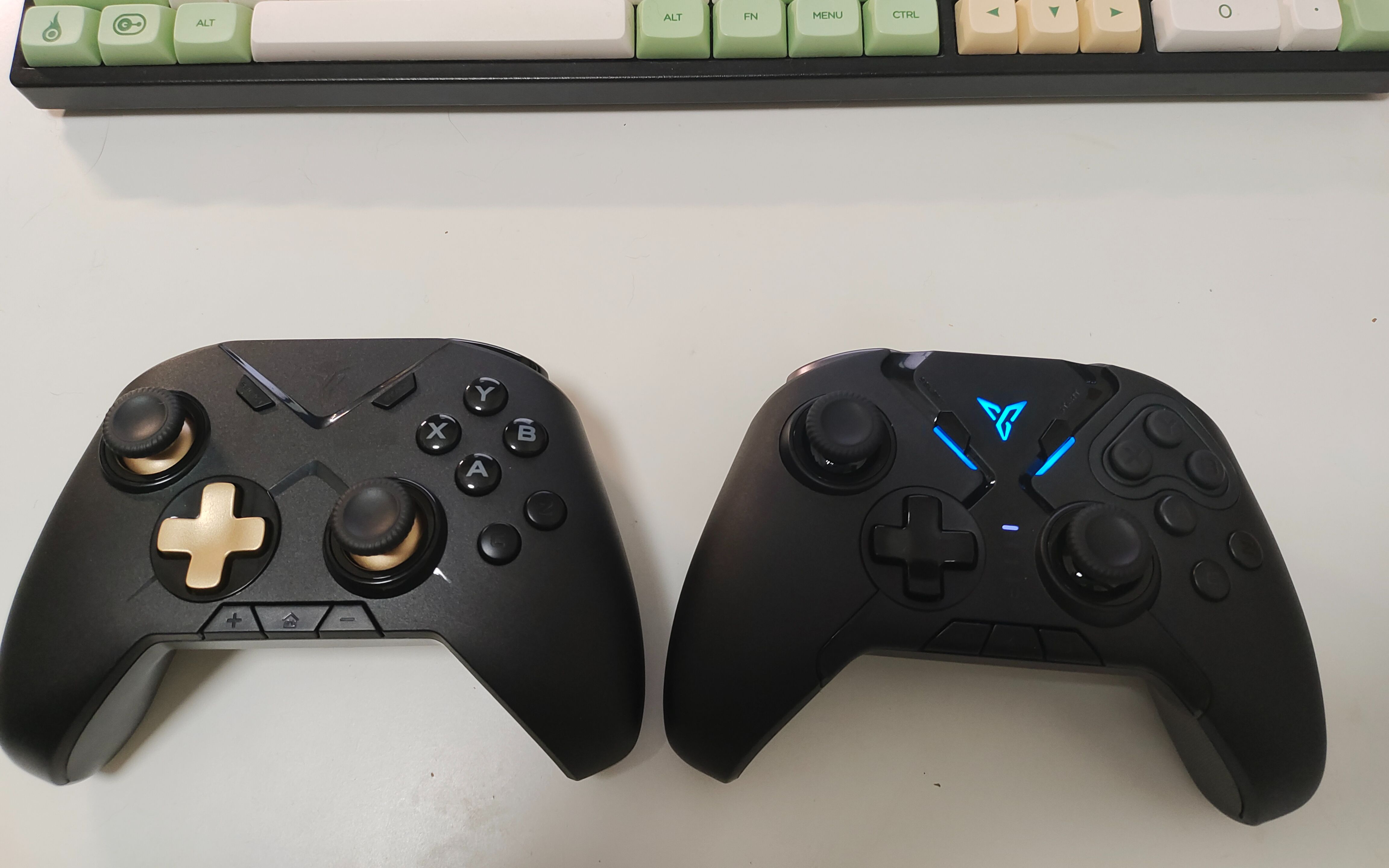 飞智黑武士2pro vs 飞智八爪鱼2 使用详细评测顺带xbox手柄和阿修罗2