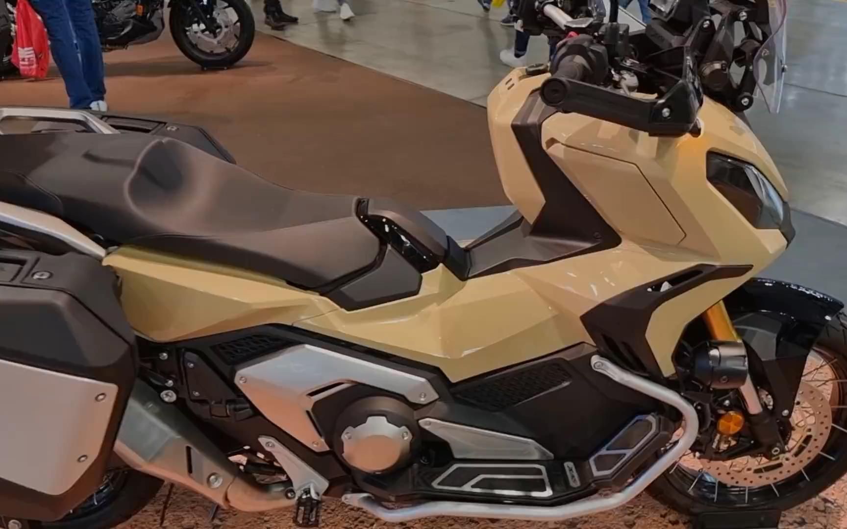 [新品] 本田adv350在2021年米兰摩托车展首次亮相