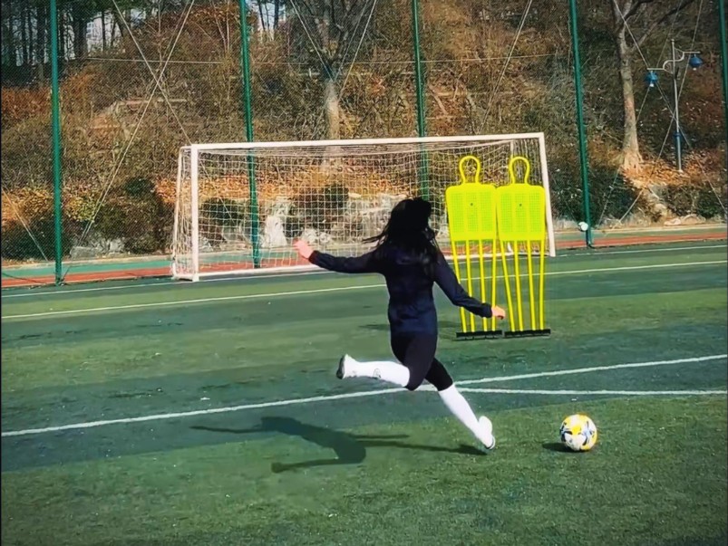 喜欢踢球的女生加10分