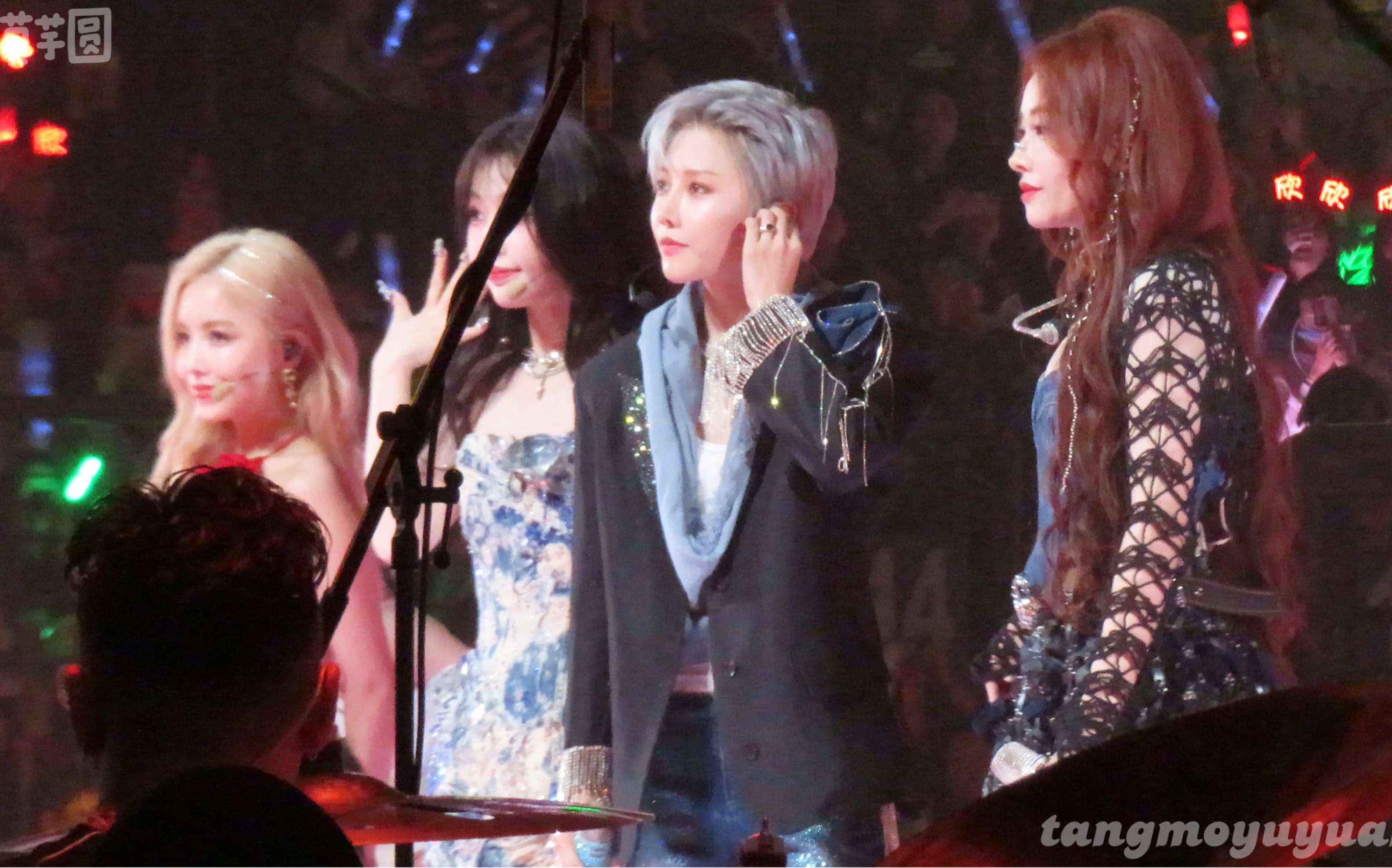 1028浅橘色孤岛全体直拍