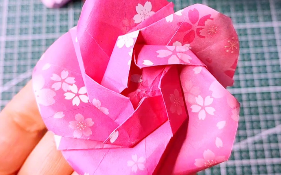 山茶花折纸,太美啦,你心动了吗?