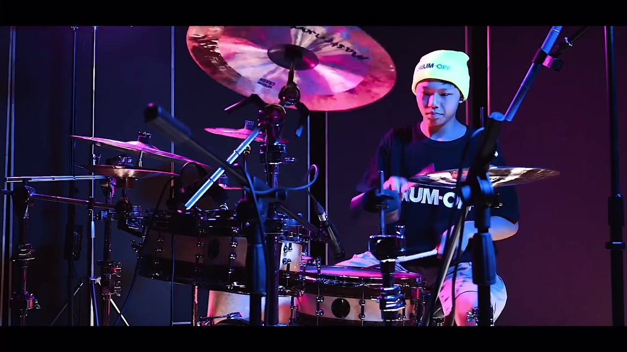 架子鼓演奏练鼓日常乐队现场做自己的主角网红鼓手美好根本拦不住