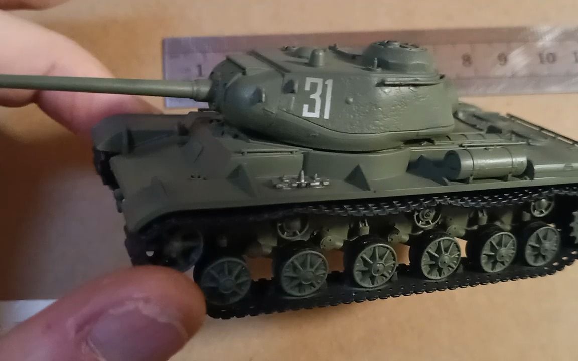 easymodel号手 kv85 坦克成品