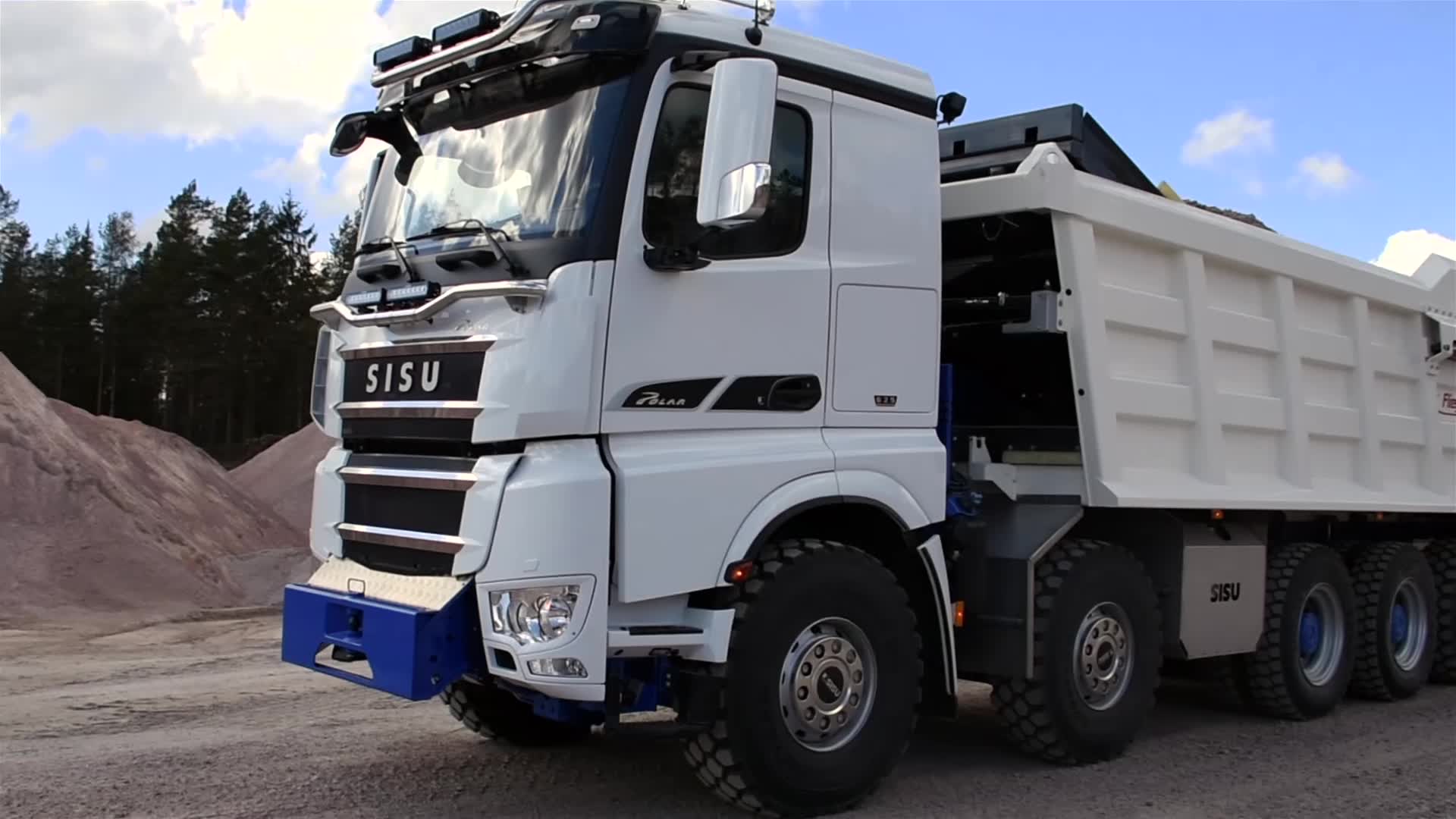 sisu最新超级极地卡车,10x6, 无人驾驶功能,芬兰制造,为韩国市场定制