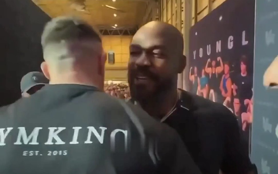 ufc"骨头"乔恩·琼斯和汤姆·阿斯皮纳尔