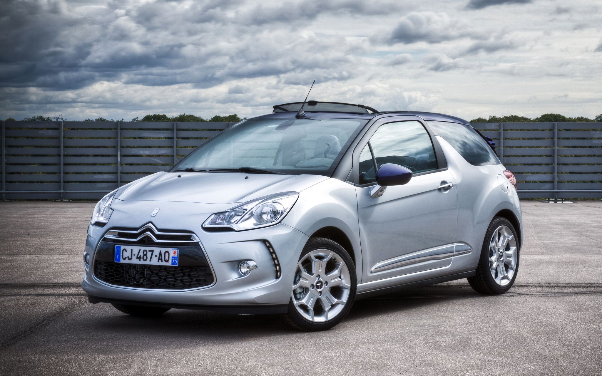 2013年法国雪铁龙ds3 cabrio电视广告