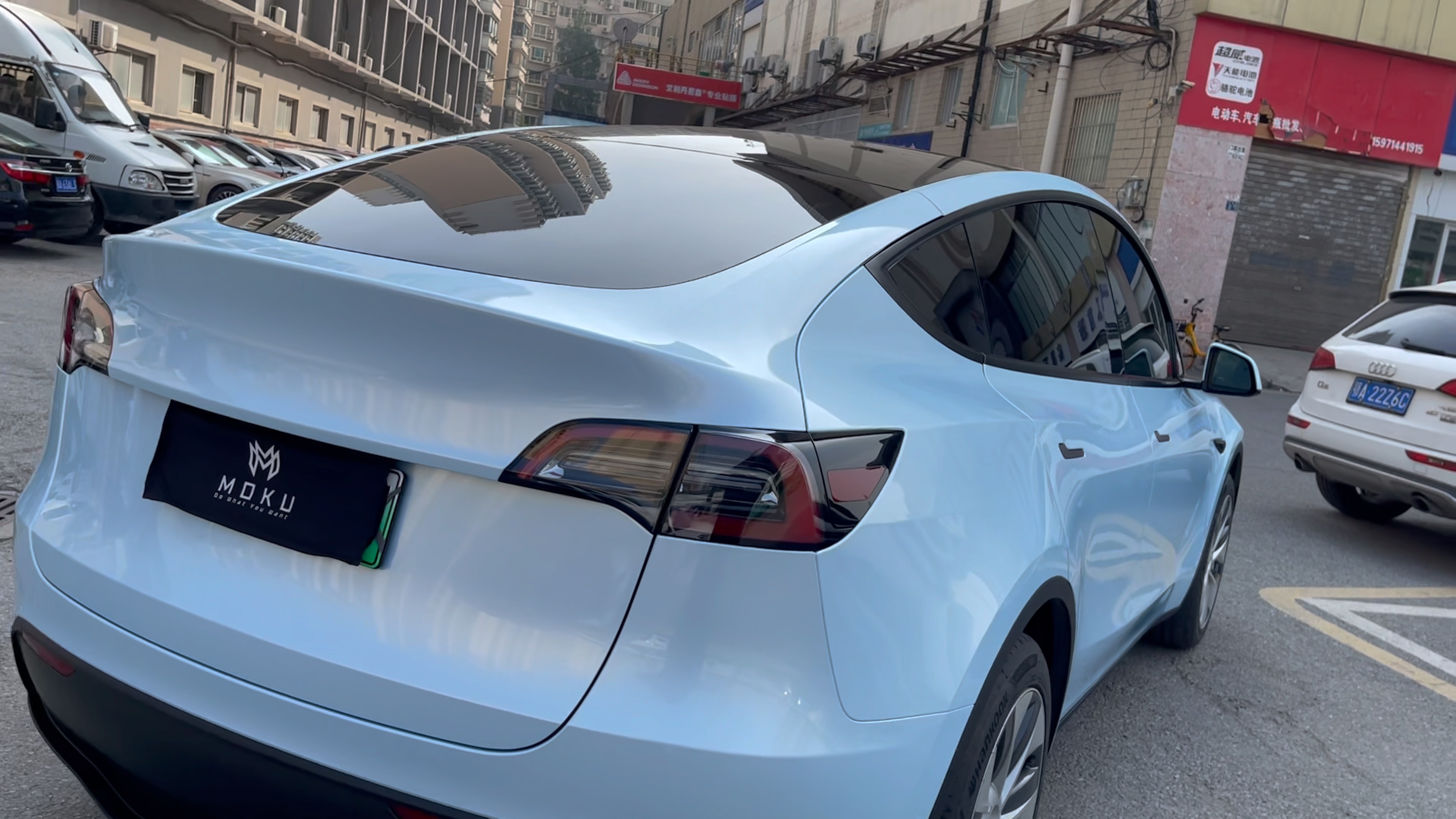 特斯拉model y moku贝壳爵士蓝