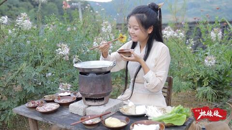 清 菊花火锅 菊有落英入氤氲 自是初冬一种暖 哔哩哔哩 Bilibili 清 菊花火锅 菊有落英入氤氲 自是初冬一种暖 哔哩哔哩 Bilibili