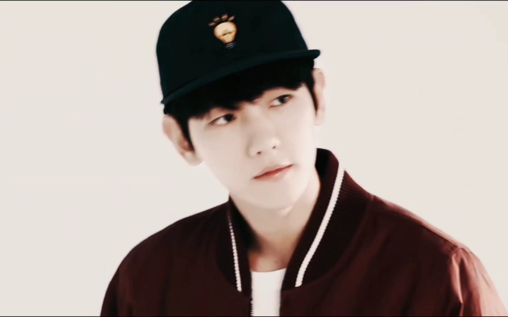 【边伯贤】怎么会有人换一顶帽子就换一张风格呀