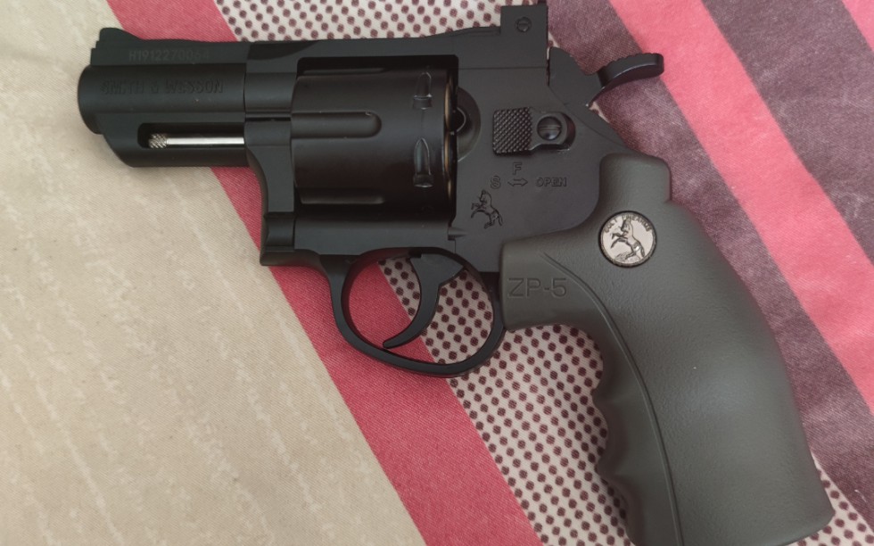 活动作品尘封已久的玩具左轮手枪