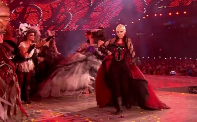 [图]【Annie Lennox】 - Little Bird - London Olympics 2012 奥运会闭幕式现场