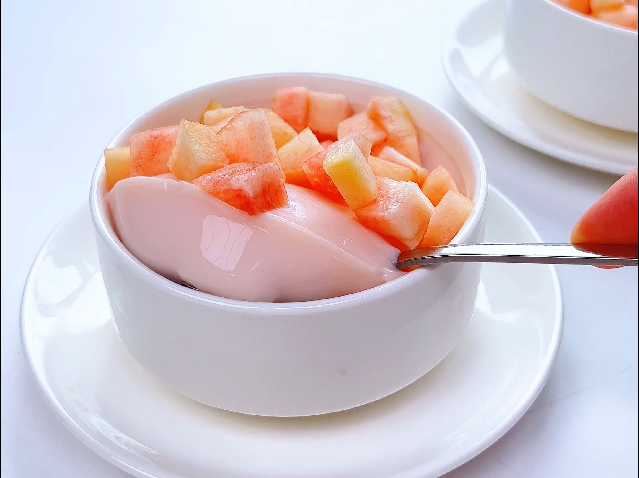 可爱的甜品分享给可爱的你 | 水蜜桃双皮奶 | 粉粉嫩嫩,入口即化