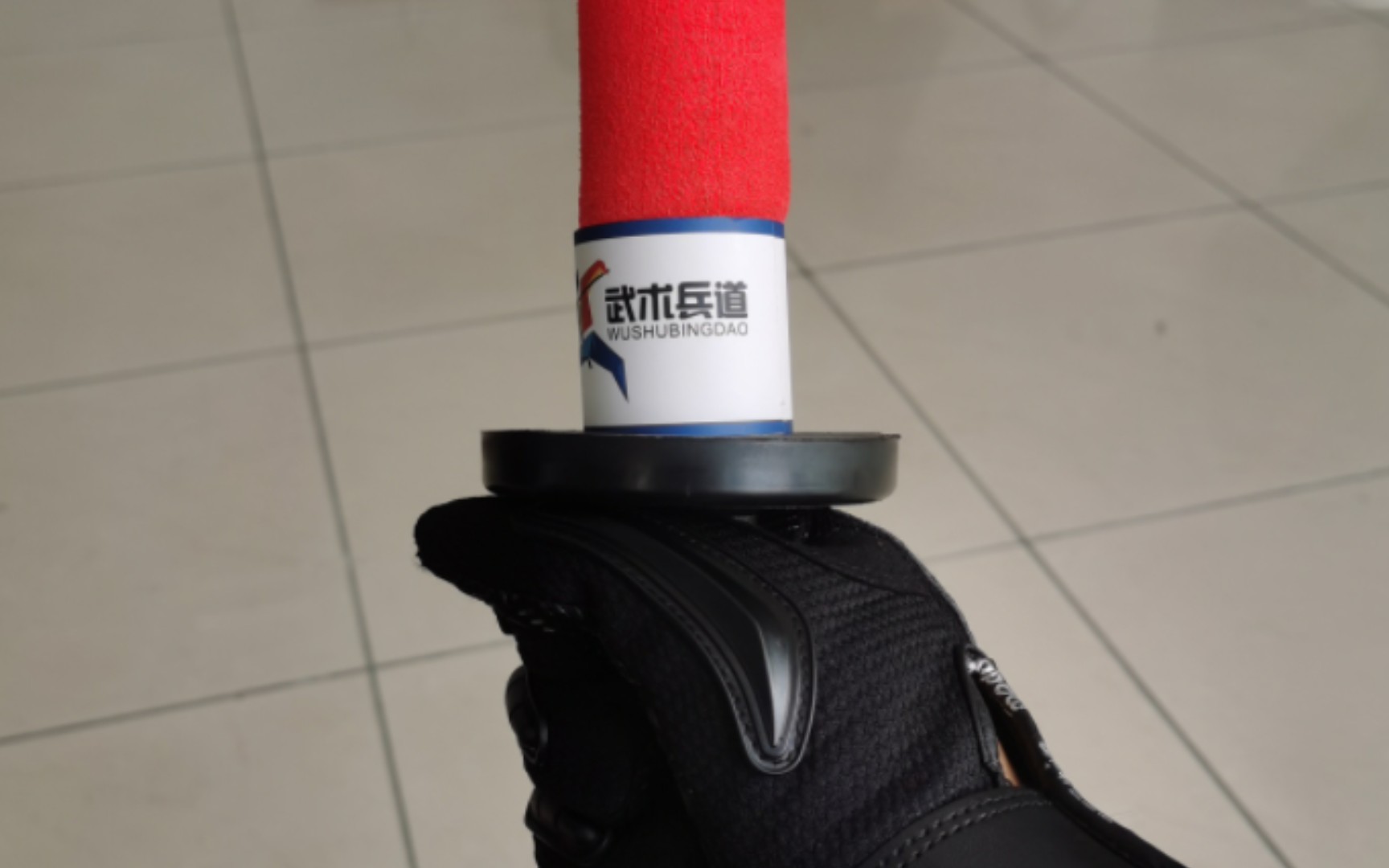 up(红方)参加全国首届武术兵道(短兵)比赛