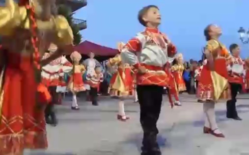 [图]Калинка 孩子们跳卡林卡