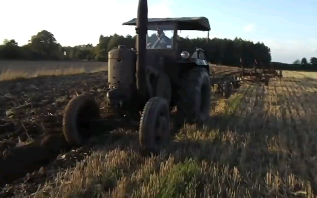 ursus c45拖拉机犁地原声