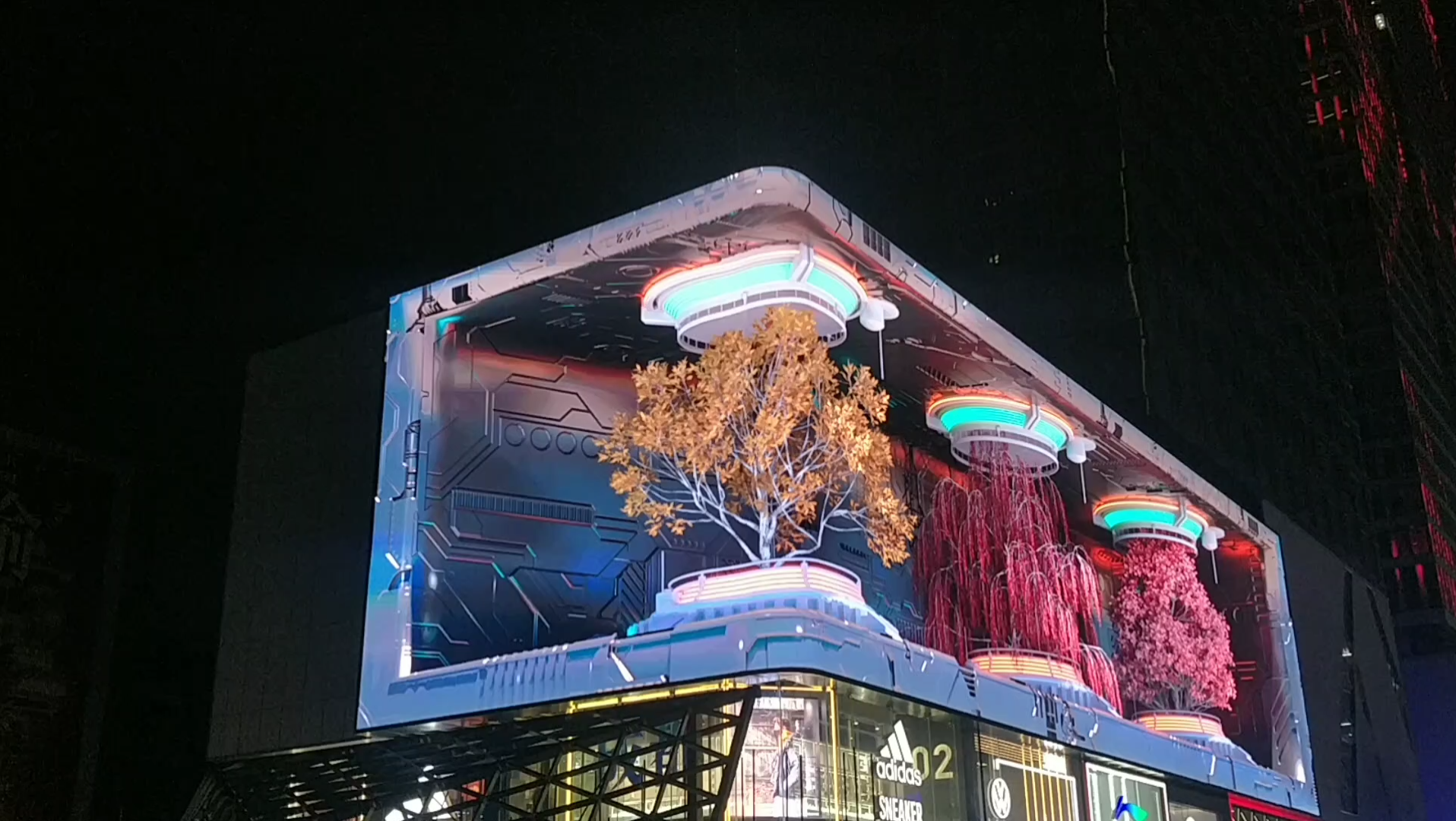 成都太古里 裸眼3d屏 呈现栩栩如生的古树