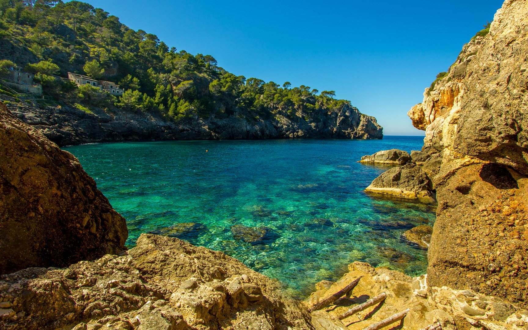 西班牙马略卡岛德亚海岸线(08 mkcinamatography / istock / getty