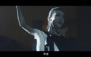 Video herunterladen: 【金晨】最美表演《舞台春秋》 姐姐不卖房了回去跳舞