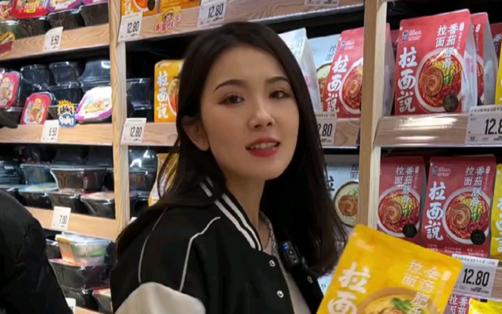 京城小夜猫15原来性感道的女对食这么早就出镜了就是说疯狂的一顿双人