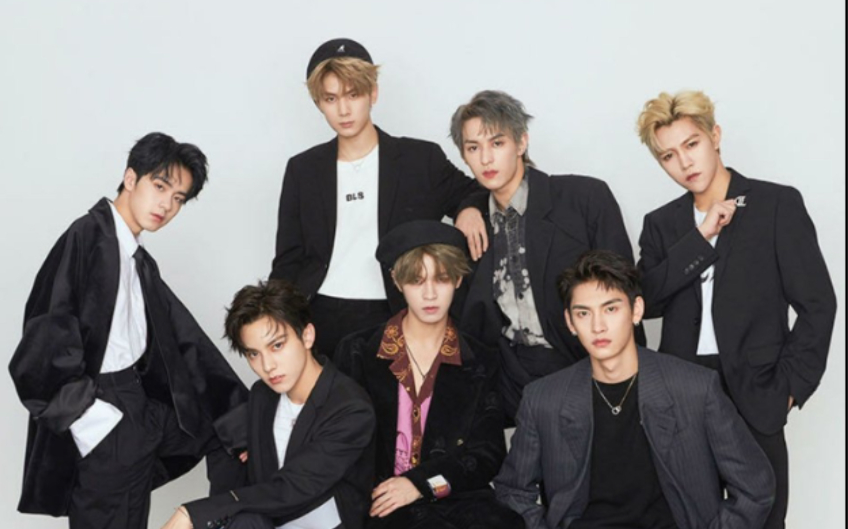 美好少年海边演唱《完美倾斜》【环保团综】【blueblue的少年】_哔哩