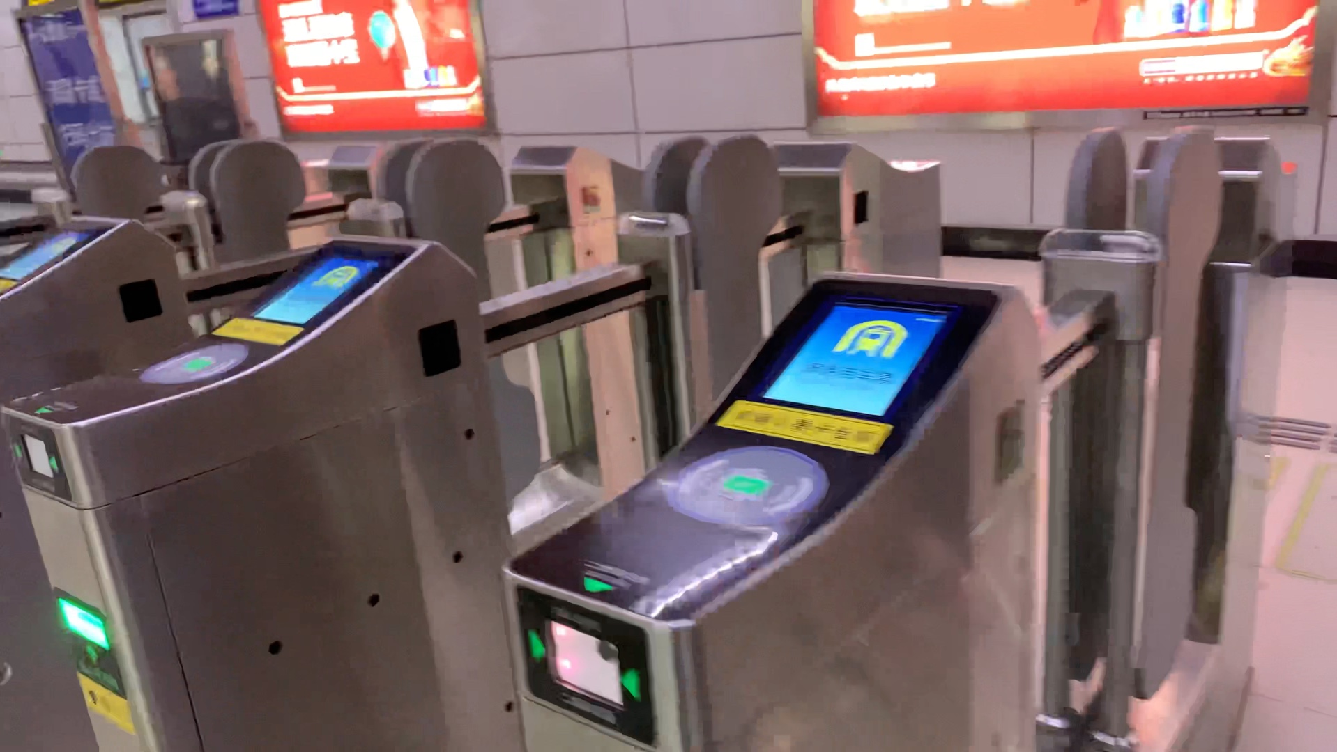 【上海地铁】随意进出的闸机-时隔一个月,杨树浦路常开闸机仍没有进行