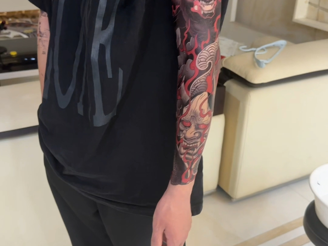 般诺花臂 想要同款 淘宝搜索浩南纹身贴 店铺 有更多款式