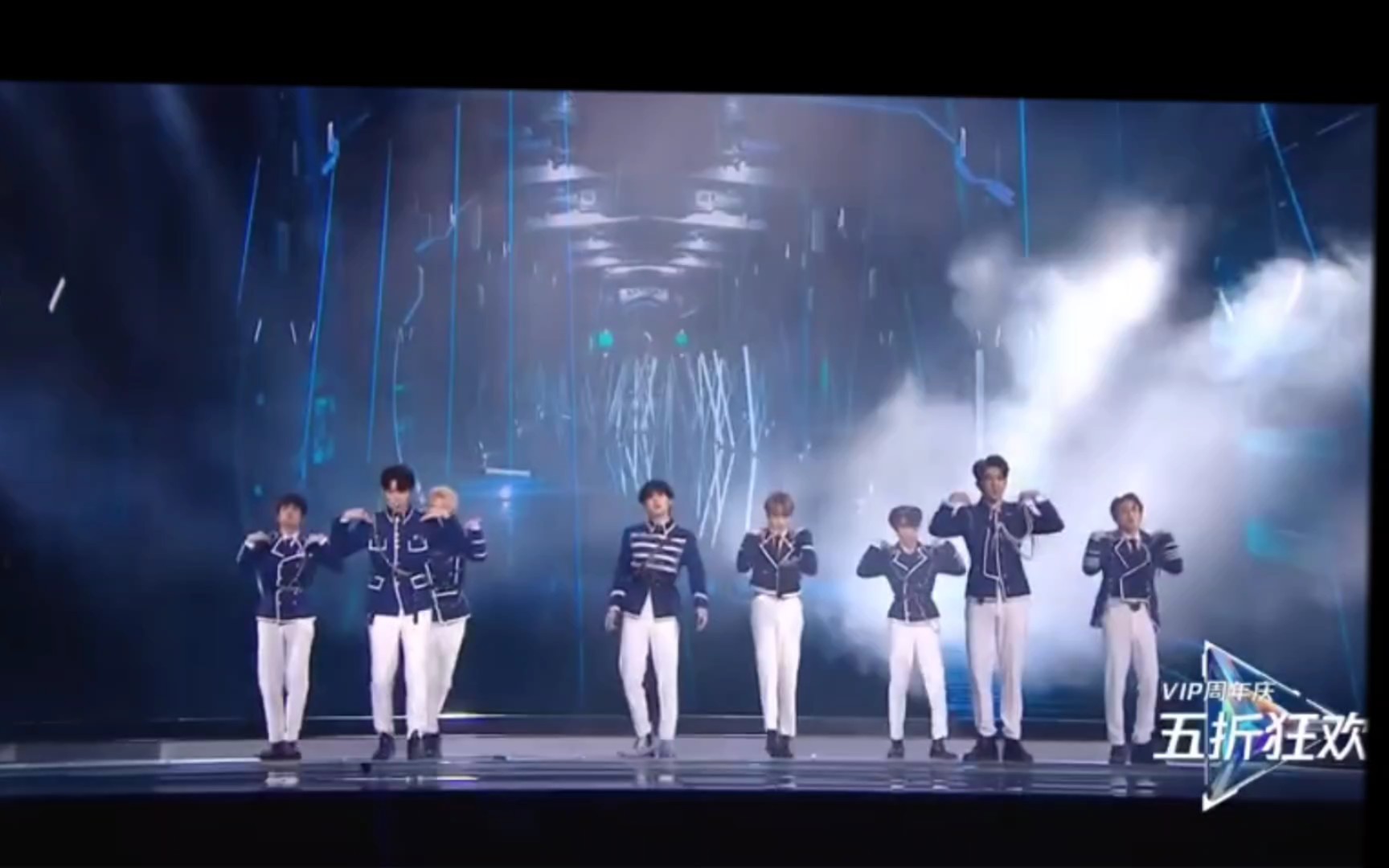 r1se黑暗过后的曜眼破晓回归2020腾讯星光大赏