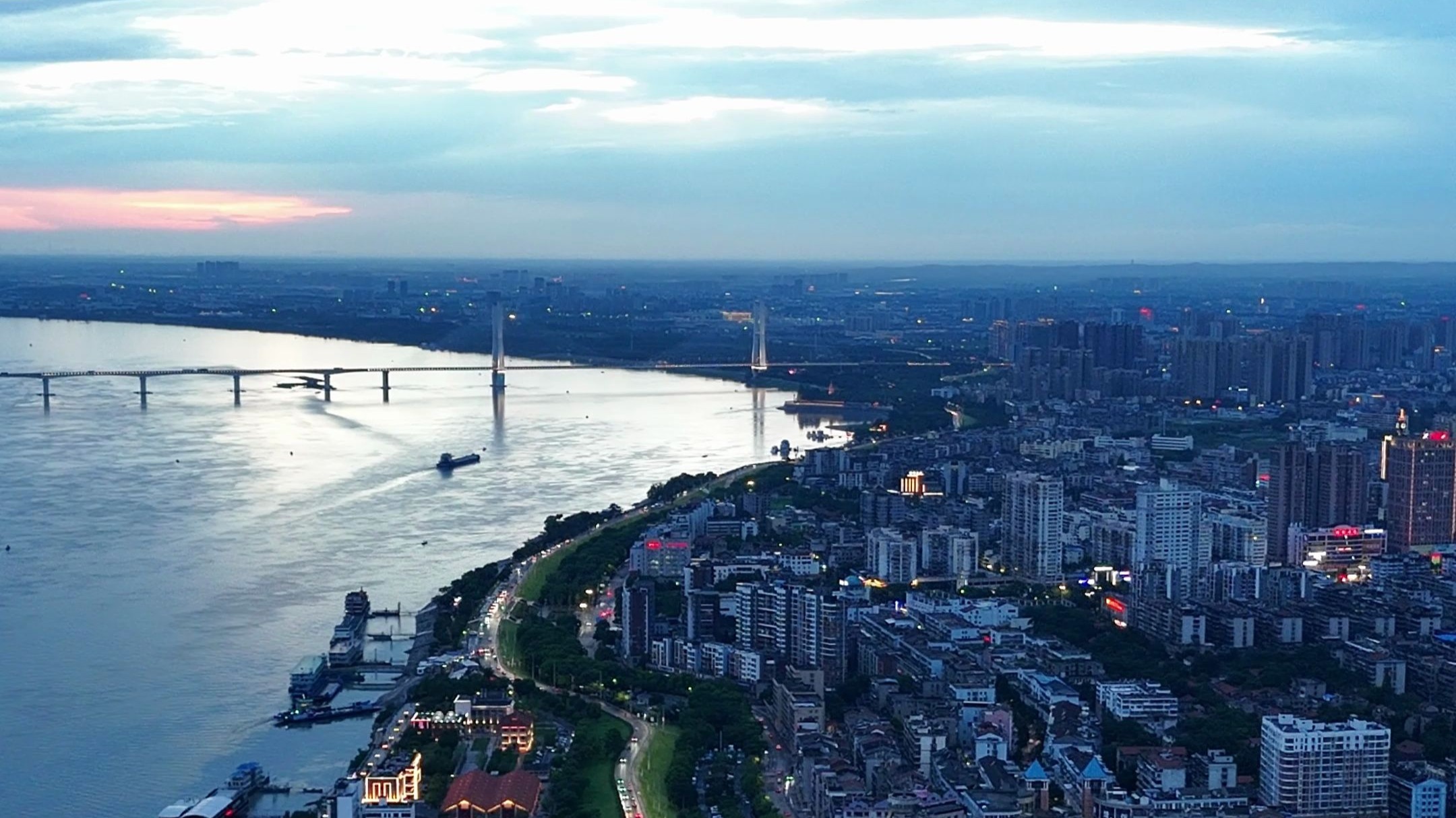 大疆flip航拍 湖北四线小城市荆州 画质还行
